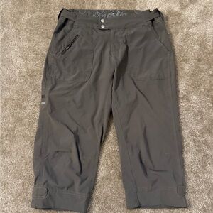 Zoic Charcoal Capris for Women